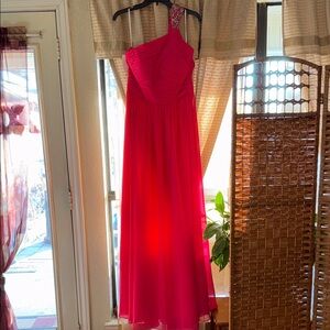 Chic One-Shoulder Pink Dress